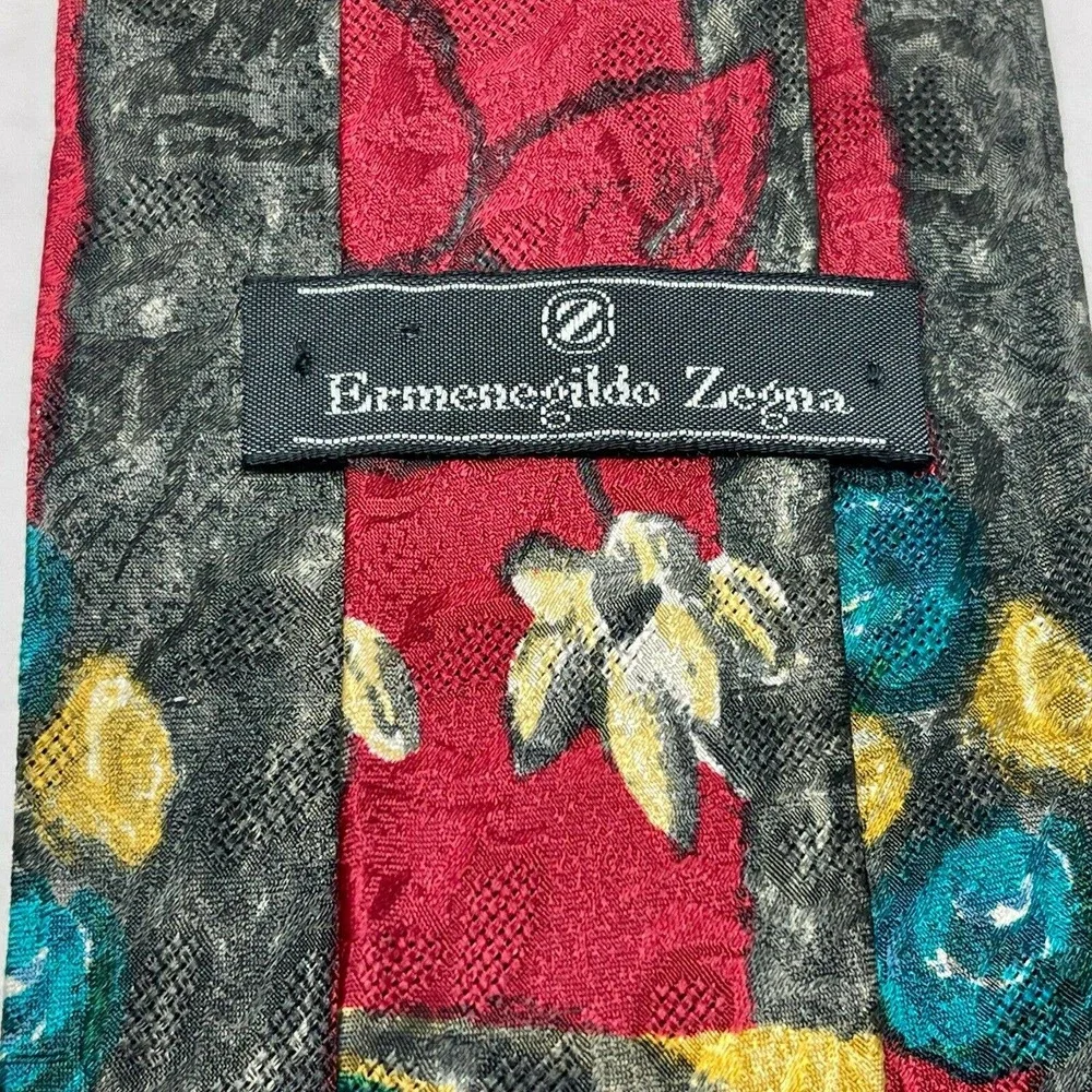 Ermenegildo Zegna 100% Silk Men's Neck Tie Floral & Geometric Red Z-792-200